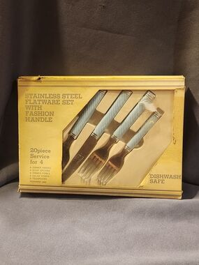 Vintage Clover Stainless Steel 20 pc Flatware Set with Fashion Handle